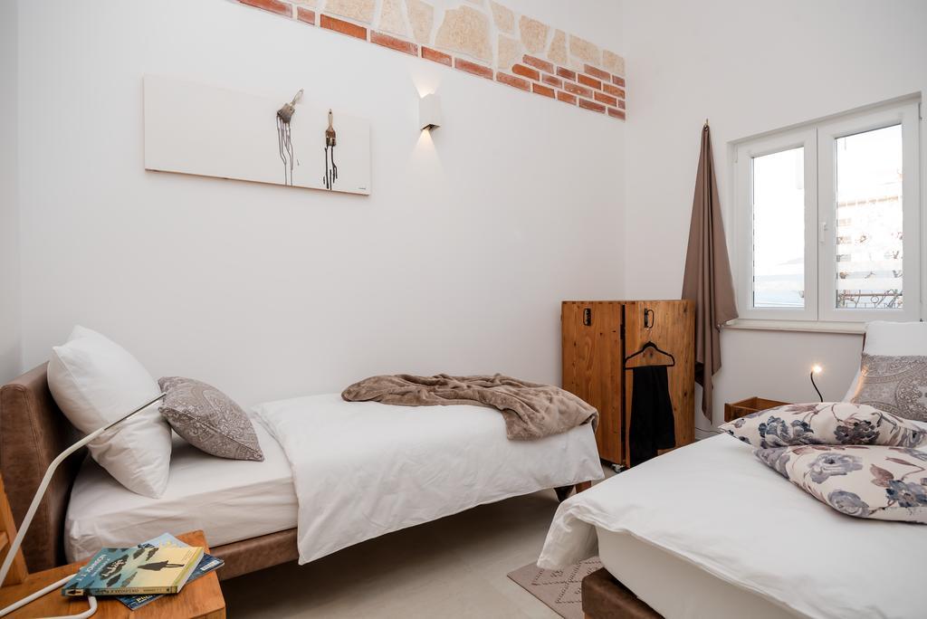 Arka Trogir apartments Seget Vranjica Exteriör bild