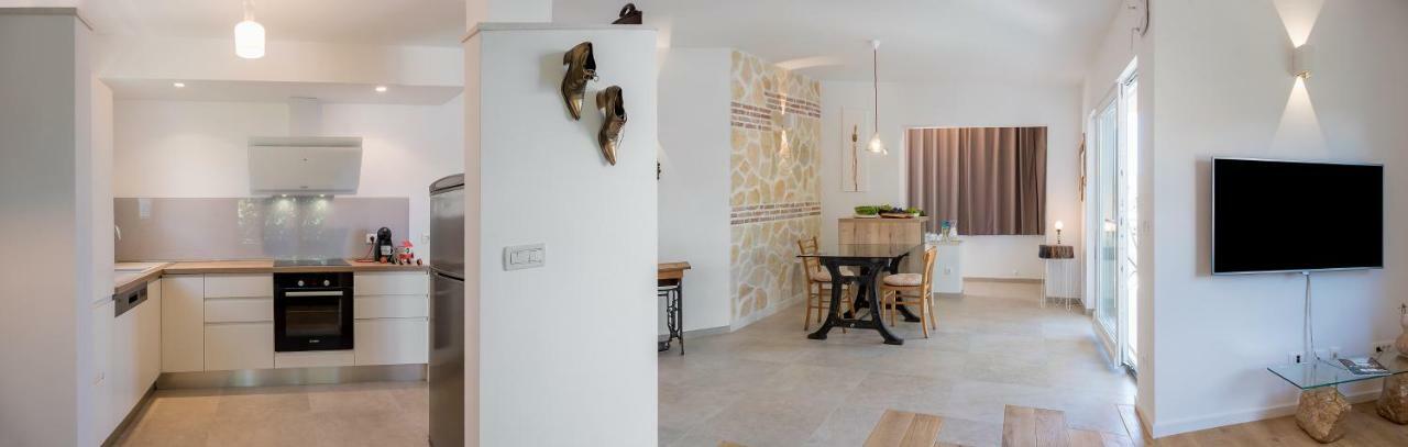 Arka Trogir apartments Seget Vranjica Exteriör bild