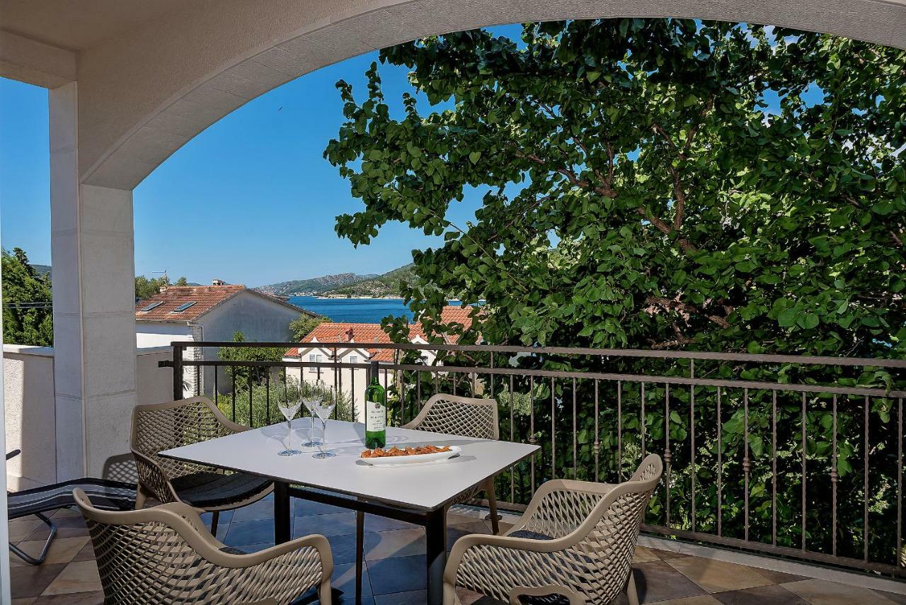 Arka Trogir apartments Seget Vranjica Exteriör bild